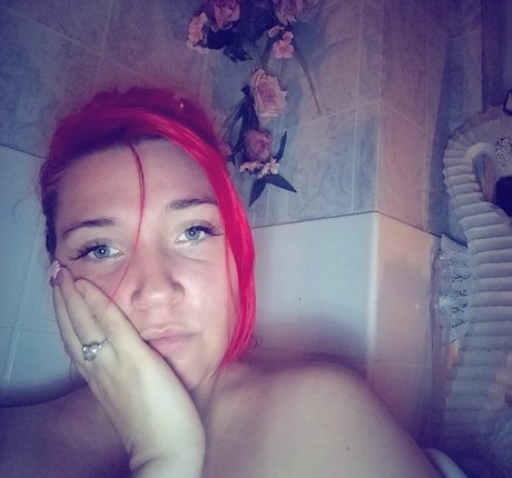 Foto di nudo di fuga di OnlyFans di Ariel Vanderberg