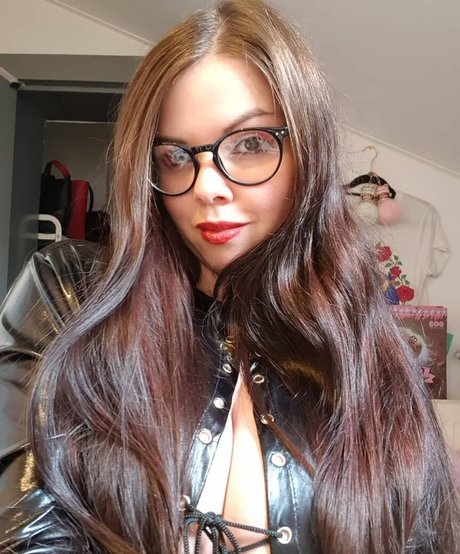 Foto di nudo di fuga di OnlyFans di Nina Nightbloom
