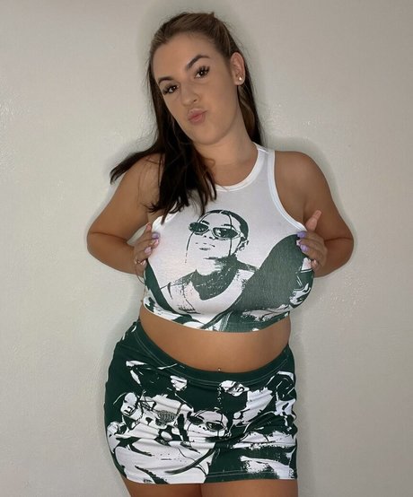 Lizzy Rae