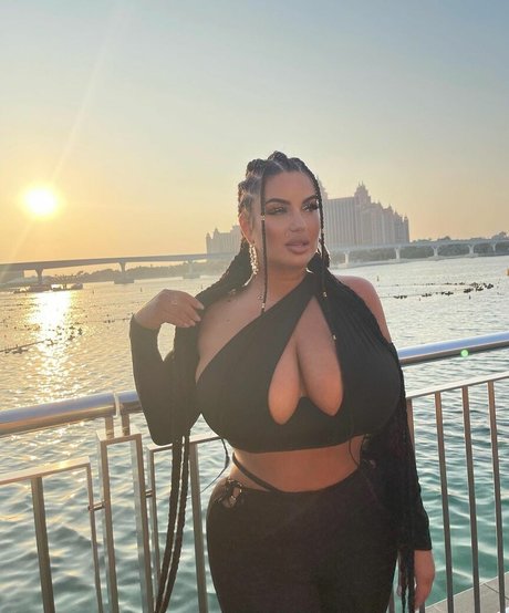 Foto di nudo di fuga di OnlyFans di Mila Kokoscha