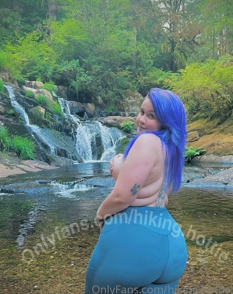 Foto di nudo di fuga di OnlyFans di Hikinghottie
