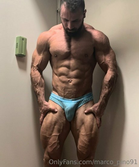 Foto di nudo di fuga di OnlyFans di Marcopino91