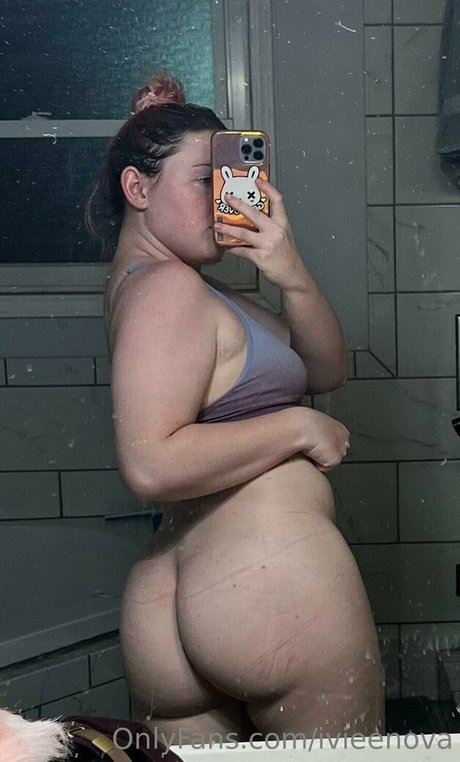 Foto di nudo di fuga di OnlyFans di Ivieenova
