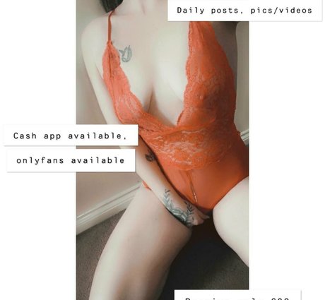 Foto di nudo di fuga di OnlyFans di Elizabethlily19