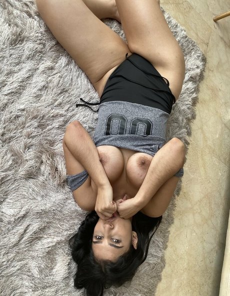 Foto di nudo di fuga di OnlyFans di Malyia