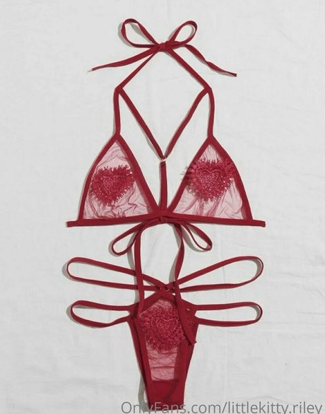 Foto di nudo di fuga di OnlyFans di Littlekittyriley