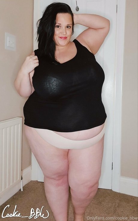 Foto di nudo di fuga di OnlyFans di Cookiebbw