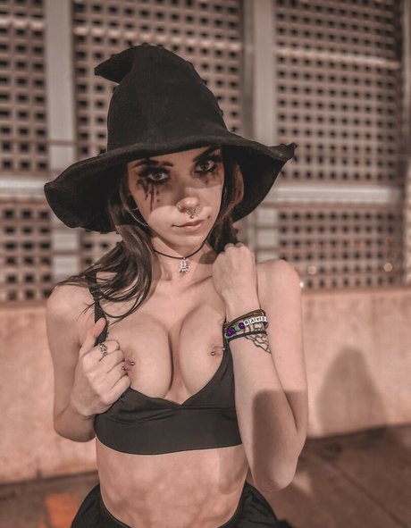 Foto di nudo di fuga di OnlyFans di Midnightrav3n