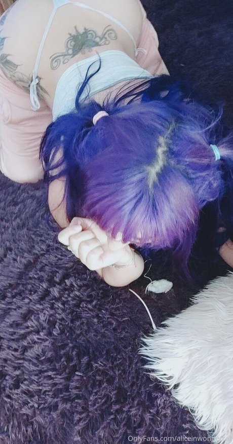 Foto di nudo di fuga di OnlyFans di Aliceinwondercat