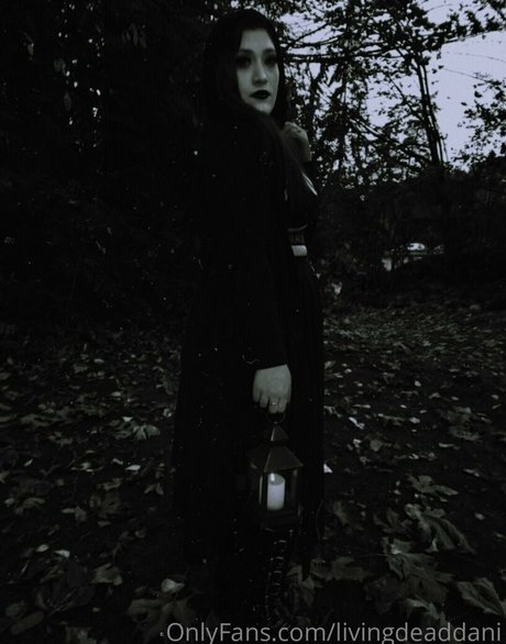 Livingdeaddani
