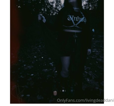 Foto di nudo di fuga di OnlyFans di Livingdeaddani