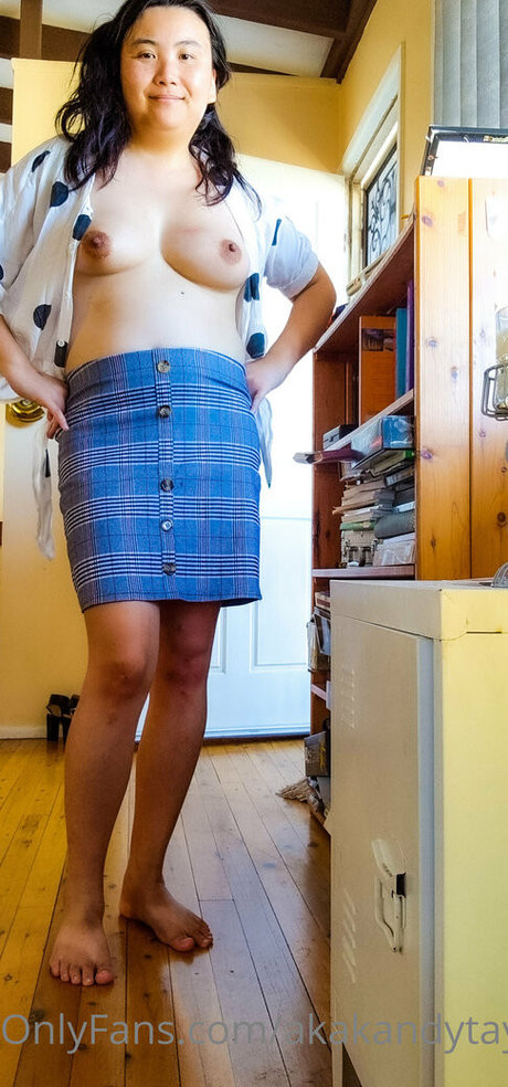 Foto di nudo di fuga di OnlyFans di Akakandytaylor