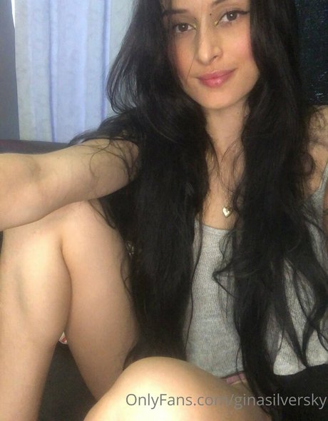 Foto di nudo di fuga di OnlyFans di Ginasilversky
