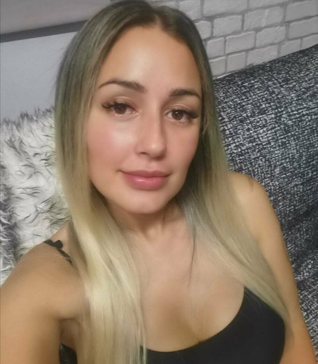 Foto di nudo di fuga di OnlyFans di Melsu