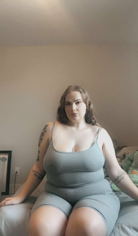 Burstingbabe
