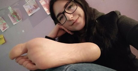 Foto di nudo di fuga di OnlyFans di Thawniefeet
