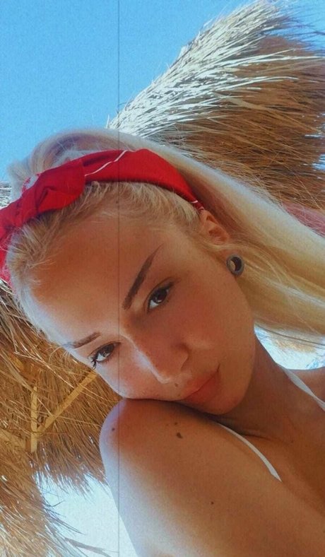 Foto di nudo di fuga di OnlyFans di Alice0999of