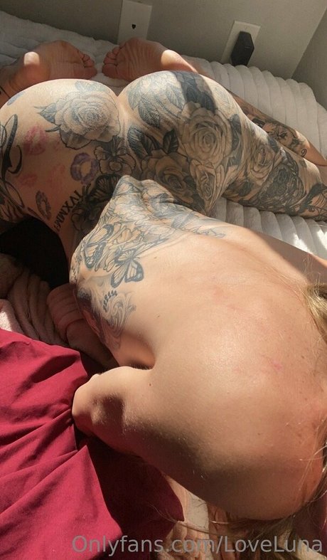 Foto di nudo di fuga di OnlyFans di Loveluna