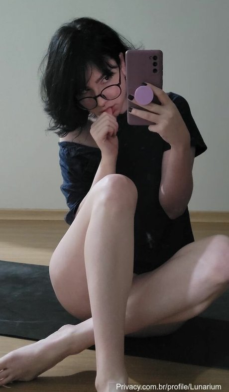 Foto di nudo di fuga di OnlyFans di Lunariummm
