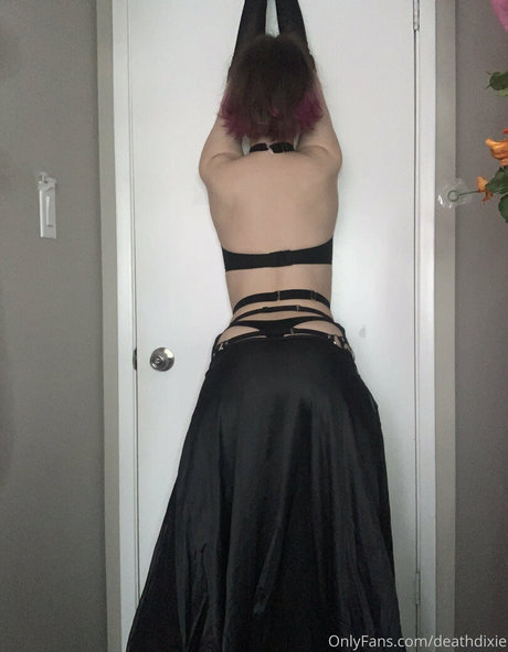 Foto di nudo di fuga di OnlyFans di Deathdixie