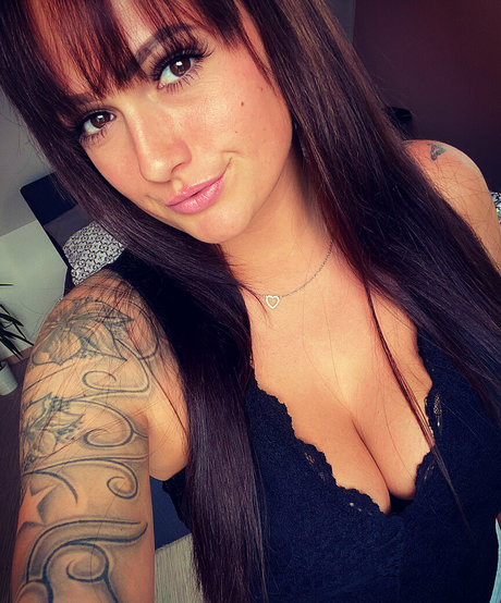 Naughtygirlfree