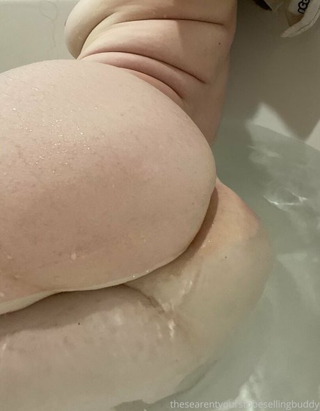 Foto di nudo di fuga di OnlyFans di Grannyswissss