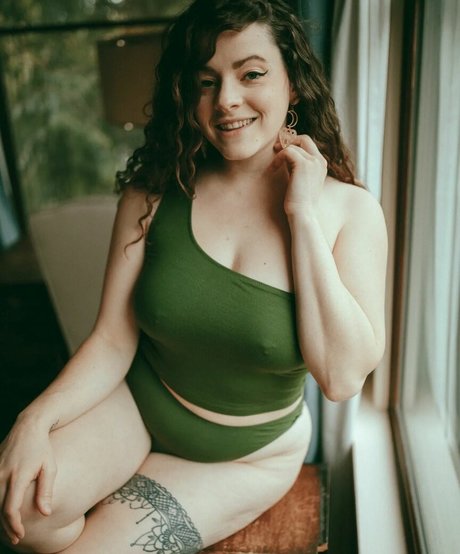 Foto di nudo di fuga di OnlyFans di Tiffanyinnature