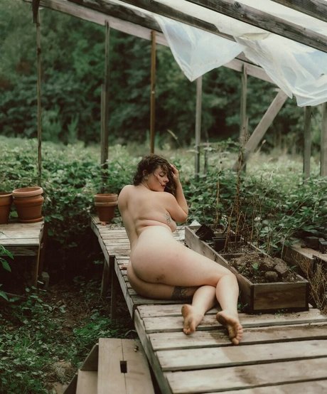 Foto di nudo di fuga di OnlyFans di Tiffanyinnature