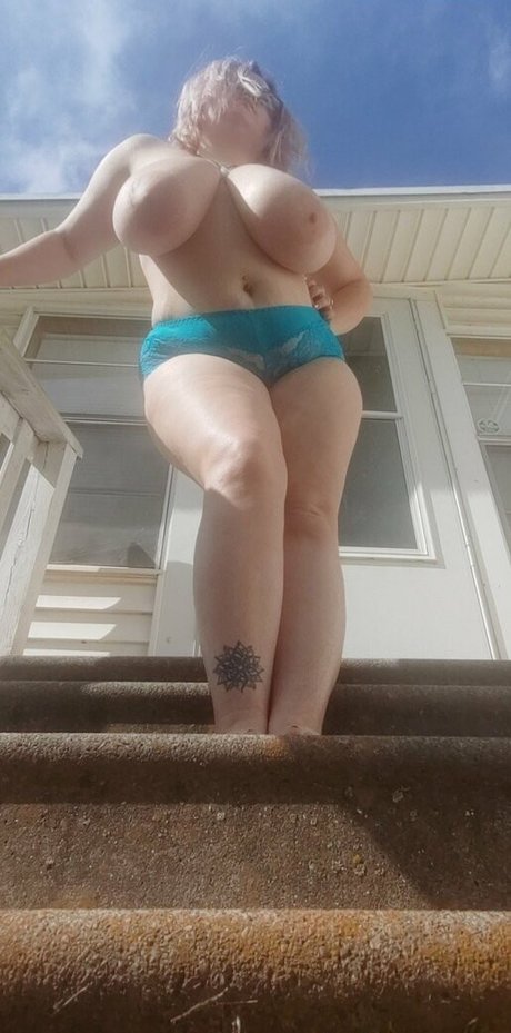 Foto di nudo di fuga di OnlyFans di Spaceeris