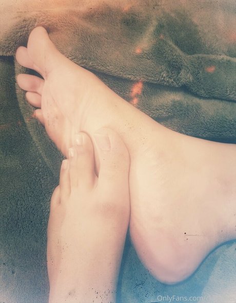 Foto di nudo di fuga di OnlyFans di Claratoes