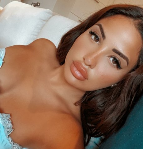 Foto di nudo di fuga di OnlyFans di Helia Soltani