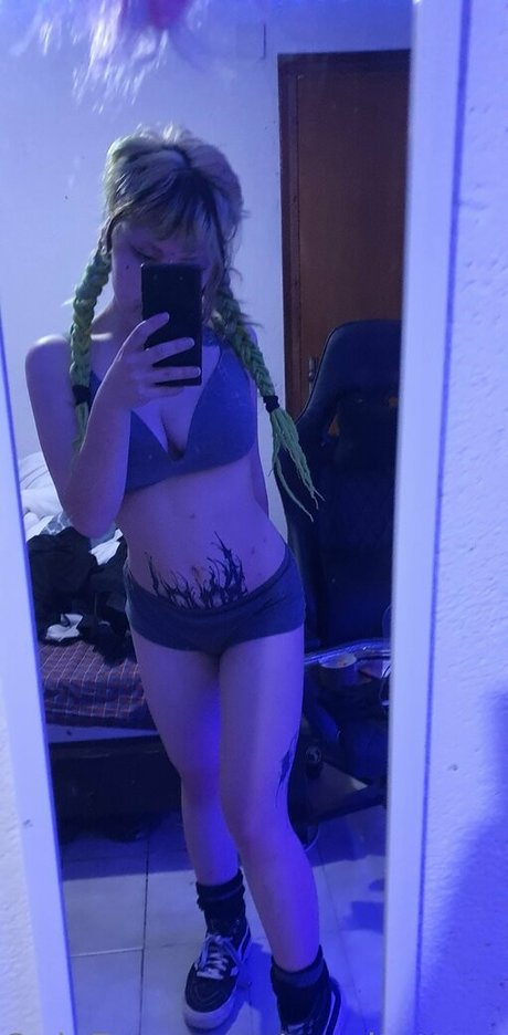 Foto di nudo di fuga di OnlyFans di Semitattooedgoth