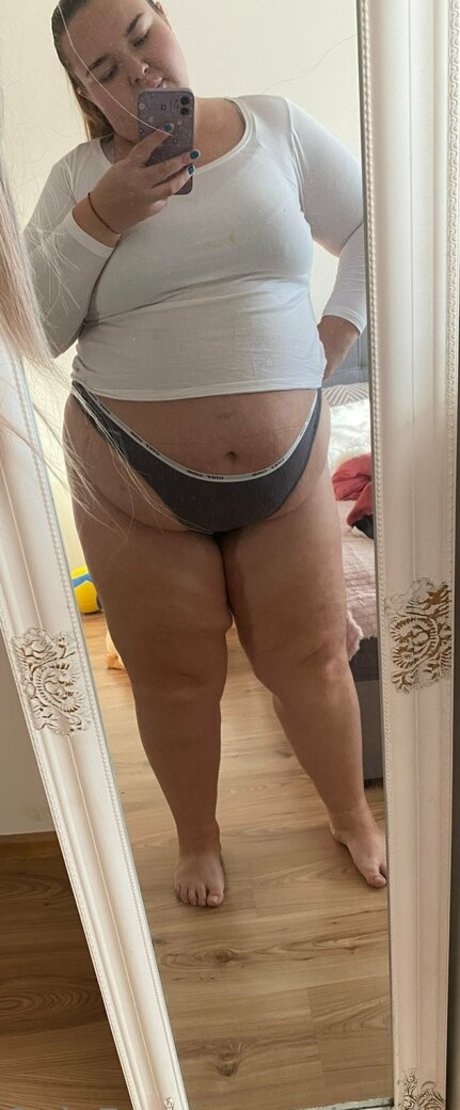 Foto di nudo di fuga di OnlyFans di Chubbyprincess98