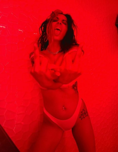 Foto di nudo di fuga di OnlyFans di Evil Little Creature