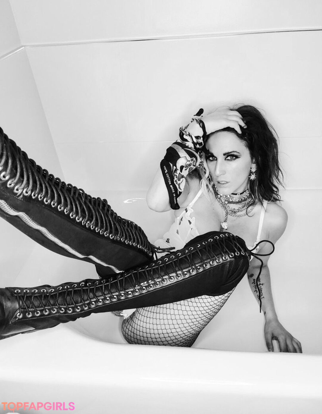 Foto di nudo di fuga di OnlyFans di Evil Little Creature #31 Foto di nudo di fuga di OnlyFans di Evil Little Creature #31