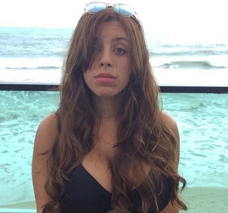 Foto di nudo di fuga di OnlyFans di Tami Bar