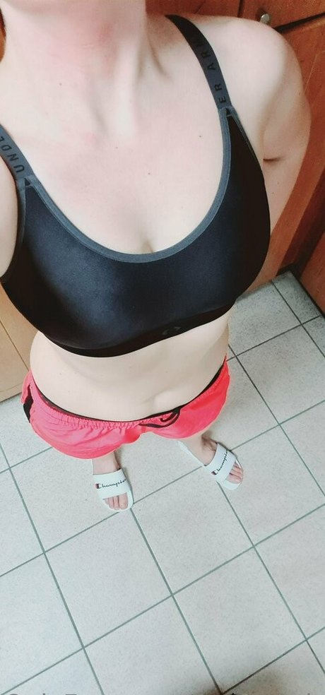 Foto di nudo di fuga di OnlyFans di Footvault