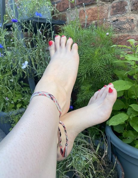 Foto di nudo di fuga di OnlyFans di Fondafeet