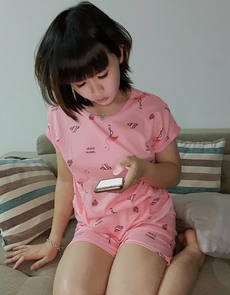 Foto di nudo di fuga di OnlyFans di Itsbellaadrianna