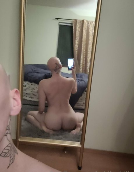 Foto di nudo di fuga di OnlyFans di Baldbaddiie