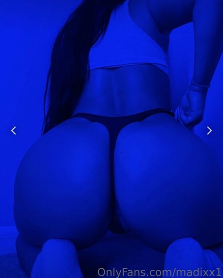 Foto di nudo di fuga di OnlyFans di Madixx1