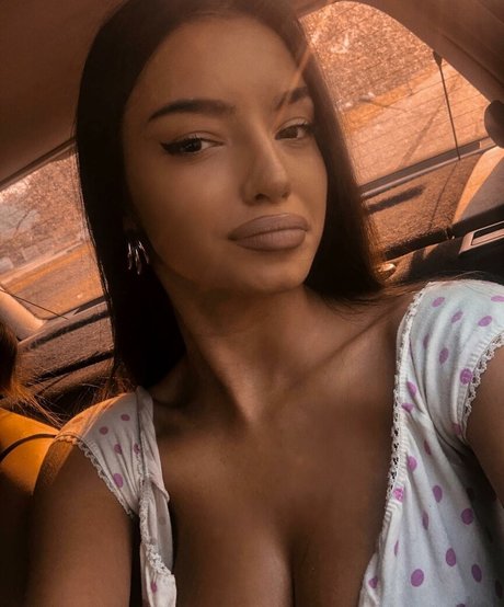 Foto di nudo di fuga di OnlyFans di Kristina Djedovic