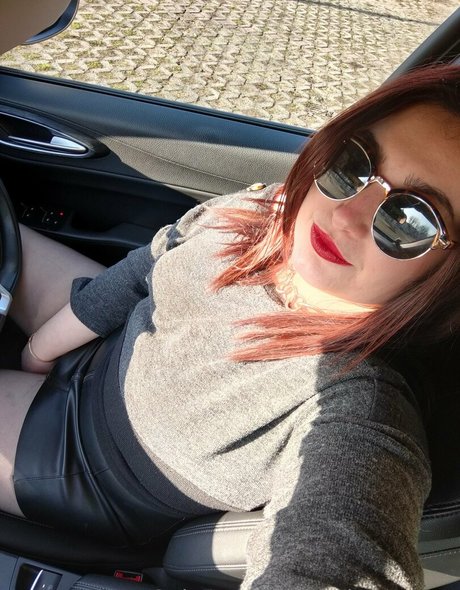 Foto di nudo di fuga di OnlyFans di Carlottacurvy