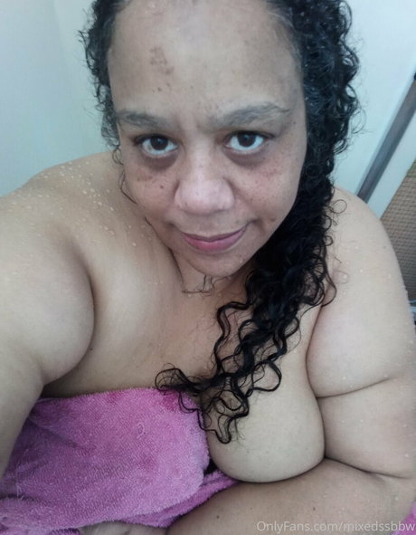 Foto di nudo di fuga di OnlyFans di Mixedssbbw