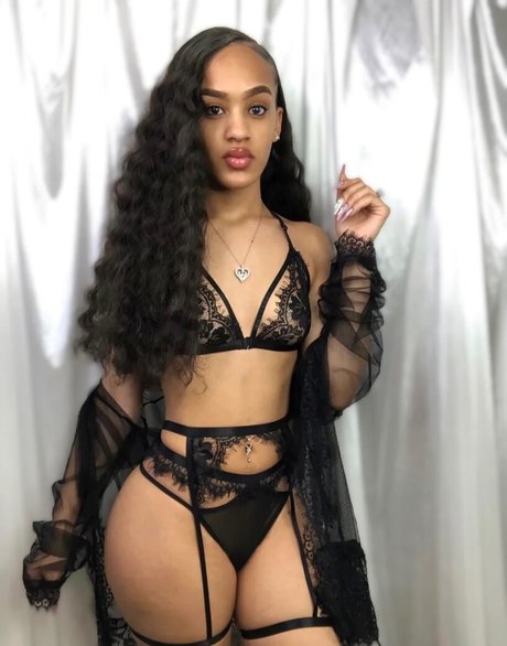 Foto di nudo di fuga di OnlyFans di Tiahnie