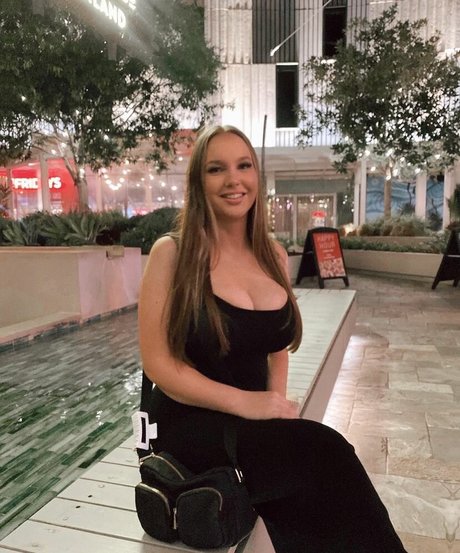 Foto di nudo di fuga di OnlyFans di Ella B