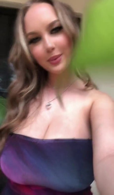 Ella B