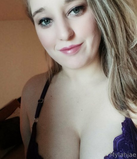 Foto di nudo di fuga di OnlyFans di Mylahjae