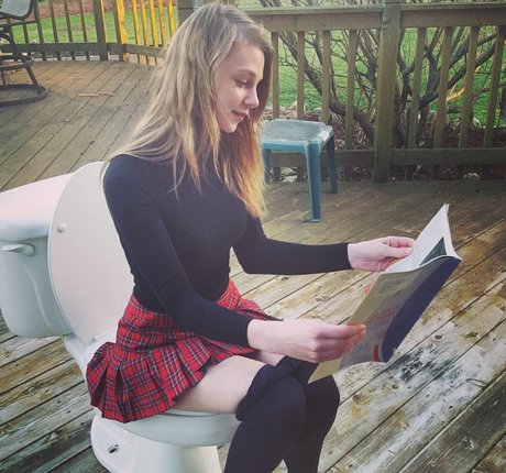 Sydney Poniewaz