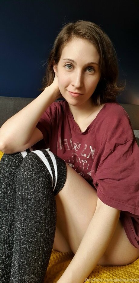 Aleenaxlaced